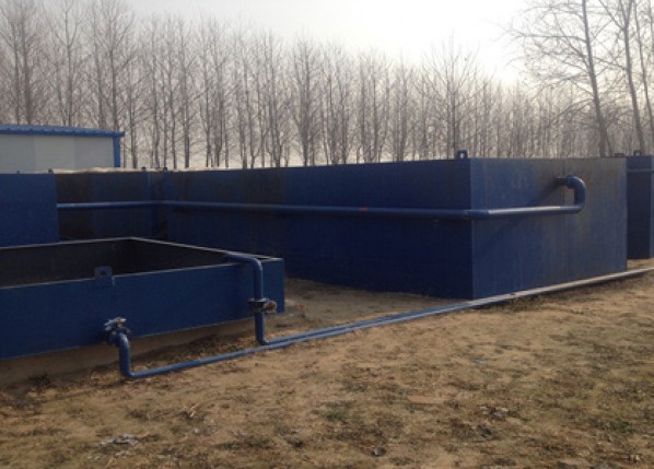 Breeding sewage treatment equipment