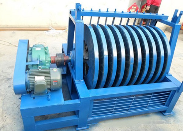 Disc-type tailing recycling machine