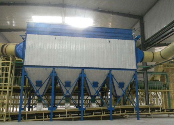 Bag dust collector of fertilizer plant