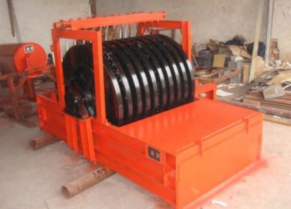 Disc-type tailing recycling machine