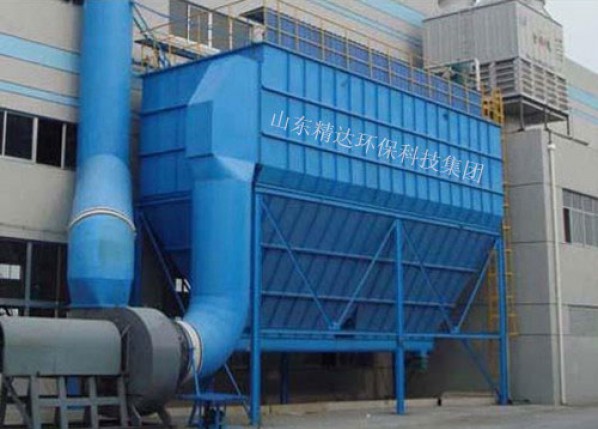Cyclone blowback bag dust collector